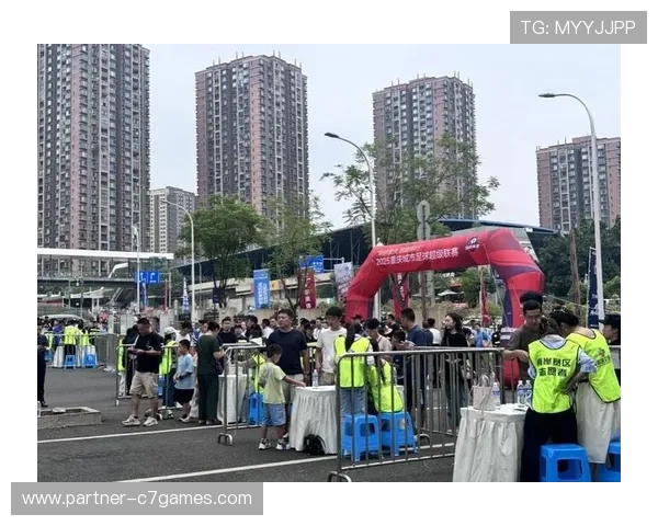 重庆足球联赛：凝聚城市热情推动足球文化发展与竞技水平提升